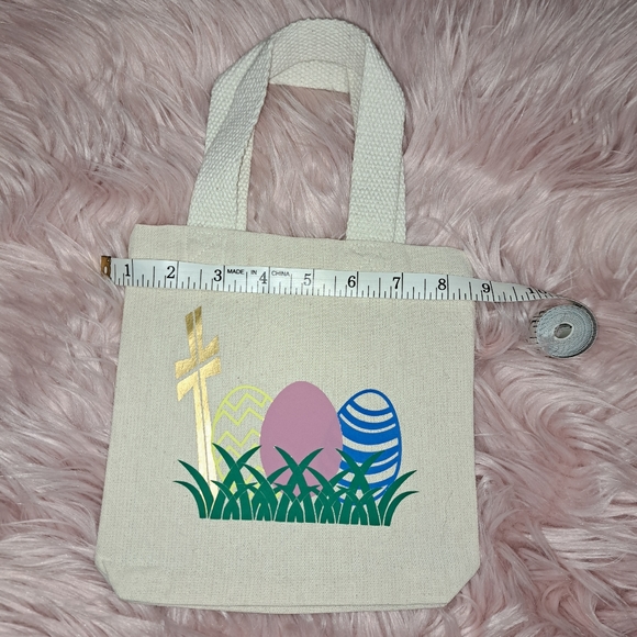 Hand Crafted Canvas Bag - Picture 3 of 3